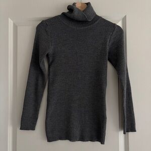 French brand DEVERNOIS knitted turtleneck